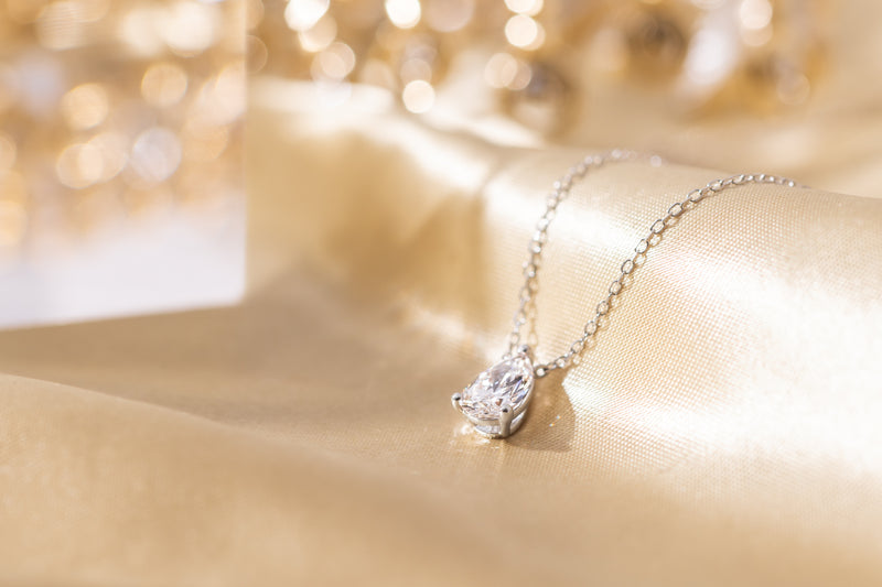 Pt950 Solitaire Pear-Shaped Pendant LAB-GROWN DIAMOND with Certi