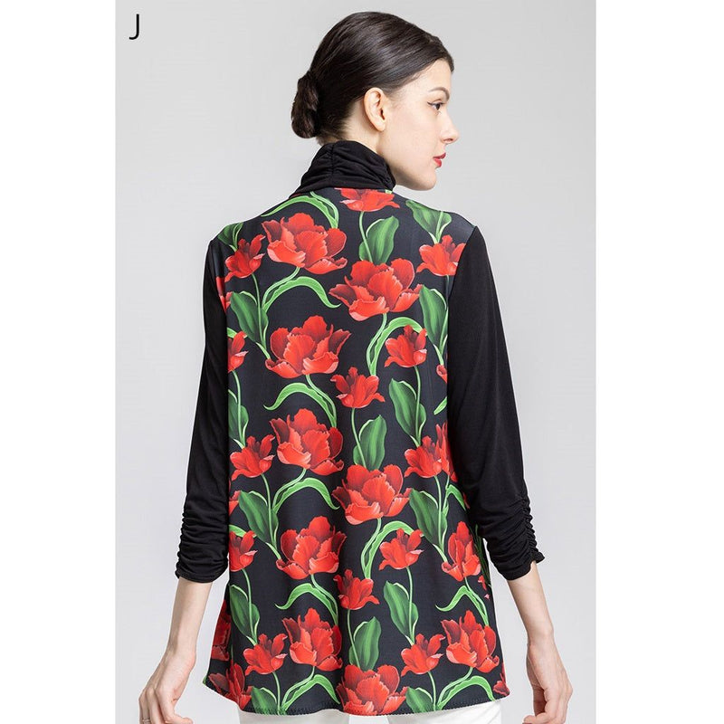 Italiya Floral Design Print 3/4-sleeve T-Shirt Black Base Medium For Women Japan