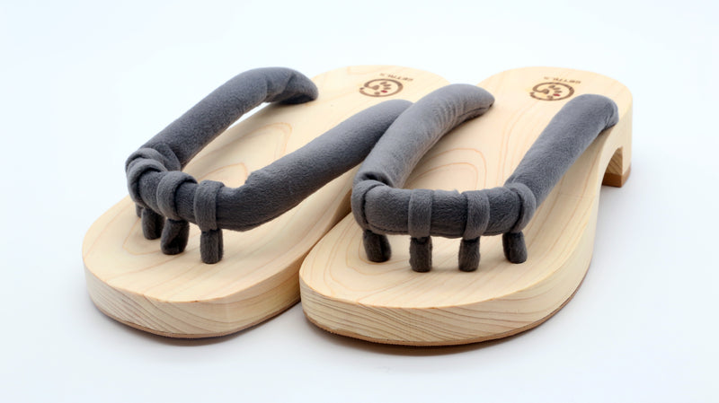 GETALS Traditional Japanese Five-Toe Wooden Sandals with Tono Hinoki - Saganoya