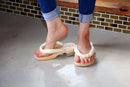 GETALS for Room Five-Toe Indoor Wooden Sandals with Tono Hinoki - Saganoya