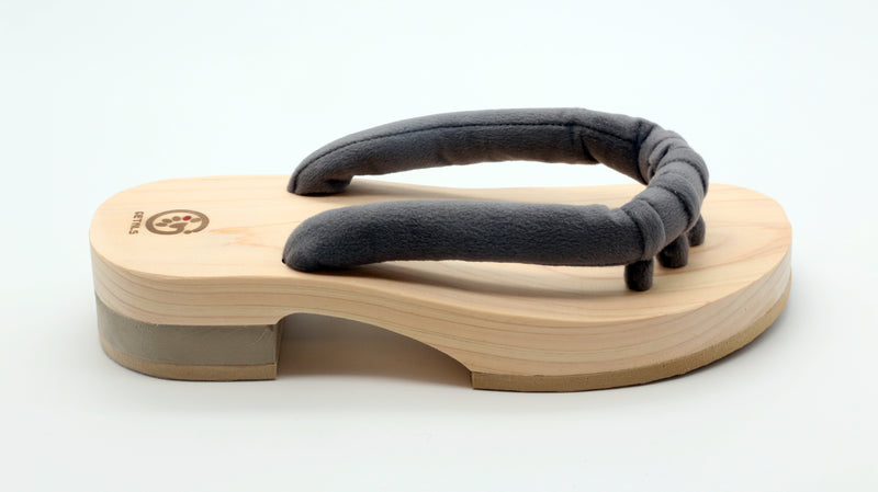 GETALS for Room Five-Toe Indoor Wooden Sandals with Tono Hinoki - Saganoya