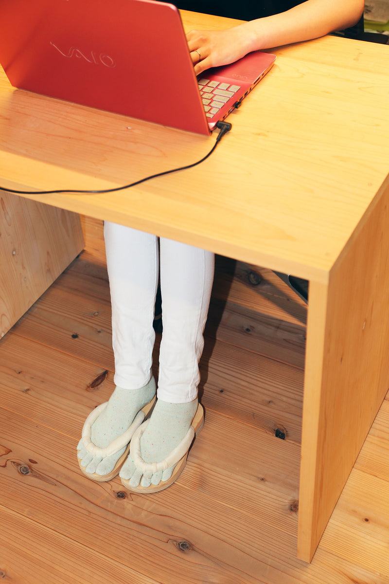 GETALS for Room Five-Toe Indoor Wooden Sandals with Tono Hinoki - Saganoya